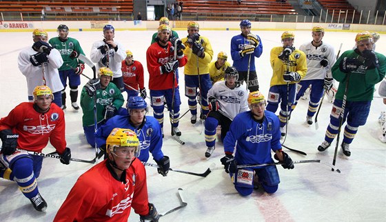 V AZYLU. Zlíntí hokejisté zahájili pípravu na led v Uherském Hraditi.