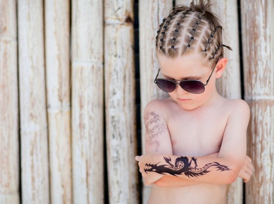 Tetování henou se u dtí vbec nedoporuuje (ilustraní snímek)
