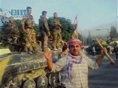 Do baty syrsk opozice Ham vtrhly tanky. (30. ervence 2011)