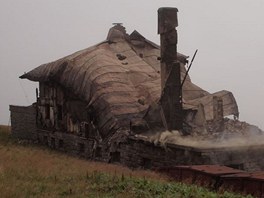 Ruiny Petrovy boudy po poáru v roce 2011)