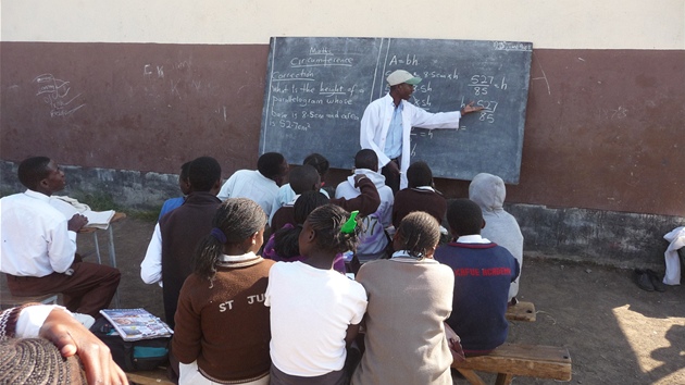 Mendelova univerzita buduje v africké Zambii statek - studenti a uitelé