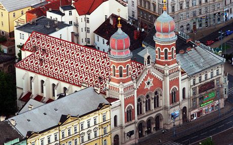 Velká synagoga v Plzni elí útokm vandal.