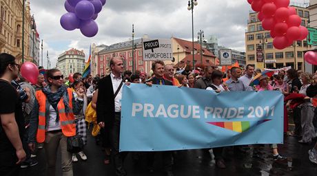 Loský prvod homosexuál Prague Pride. Letos probhne druhý roník.