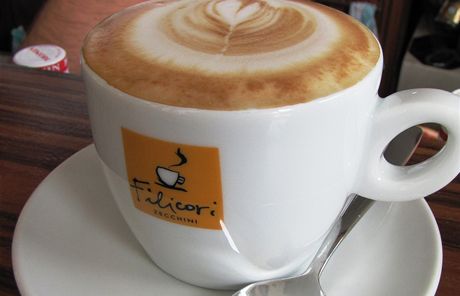 Cappuccino v brnnsk Parnas Caffe na Zelnm trhu