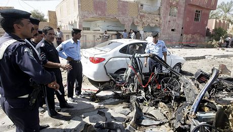 Nastraená bomba zabíjela i v Nadáfu asi 160 kilometr jin od Bagdádu.