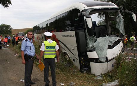 U obce Stlky na Kromsku se srazilo slovensk auto, esk kamion a