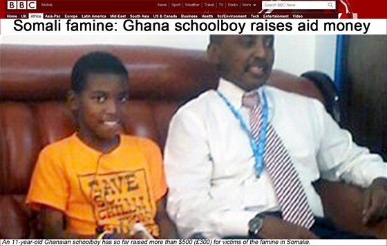 Ghanský kolák Andrew Andasi (vlevo) u získal pes 500 amerických dolar pro