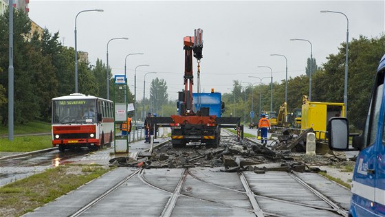 Kvli oprav kolejí je od pondlí uzavena Vejprnická ulice v Plzni. 
