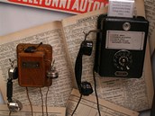 Z expozice historickch telefon v olomouck Veteran Aren. 