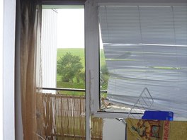 Tlakov vlna pi poru bytu v Tachov vyrazila balkonovou stnu.