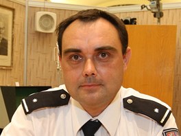 Autor vstavy v nkupnm stedisku Centro Zln, sbratel a policista Miroslav