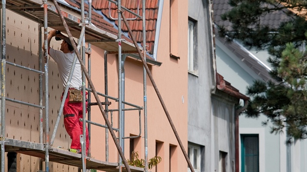 V ulici Sobická na Brn-severu roste nelegální stavba.