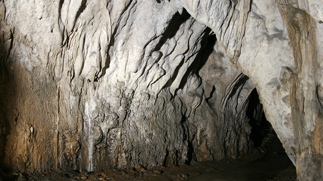 Výzdoba suché ásti jeskyn