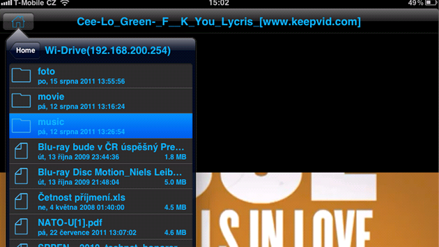 Wi-Drive leící na iPad 2.