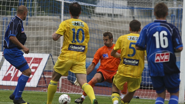 Teplický Ljevakovi stílí úvodní gól v pohárovém duelu proti Ústí nad Labem. 