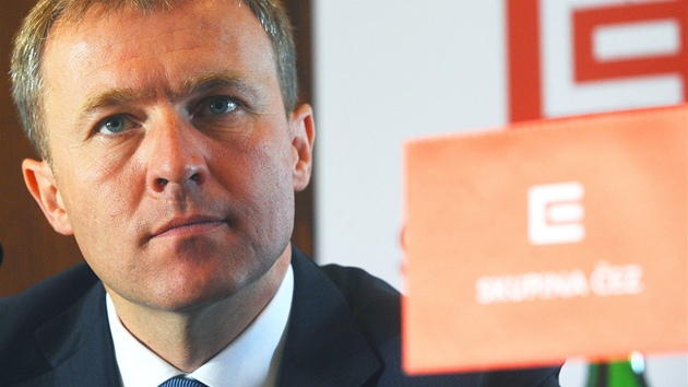 Předseda představenstva a generální ředitel ČEZ Martin Roman hovoří na tiskové Předseda představenstva a generální ředitel ČEZ Martin Roman hovoří na tiskové