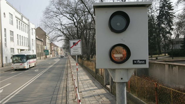 Jeden ze stálých radar, které pouíval Prostjov k hlídání rychlé jízdy v