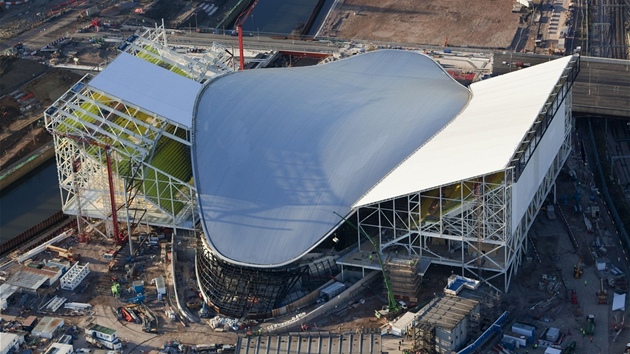 Zaha Hadid navrhla pro olympijské hry v Londýn plavecký stadion London