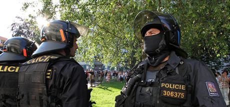 Demonstrace a pochod mstem v Rumburku na luknovsku