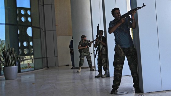 Boje u hotelu Corinthia v Tripolisu (25. srpna 2011)