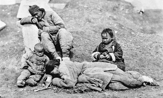 ína, 1927 - hladomor v severozápadní ásti zem nepeilo a est milion lidí