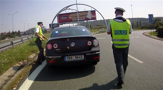 Policistm u rychlé passaty nestaí, objednali si dalích dvacet speciál.