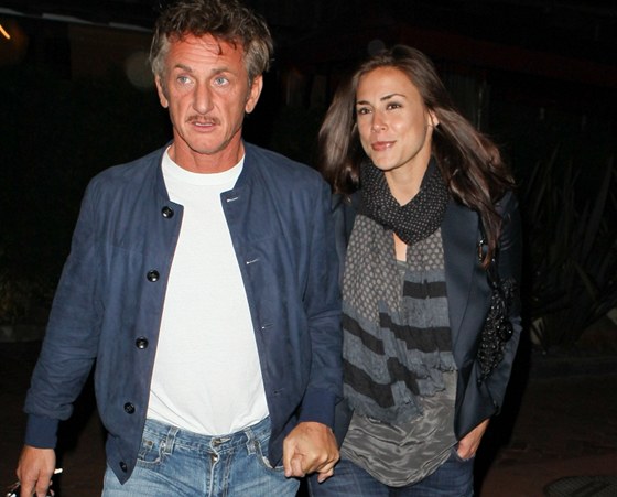 Sean Penn se svou novou pítelkyní Shannon Costello