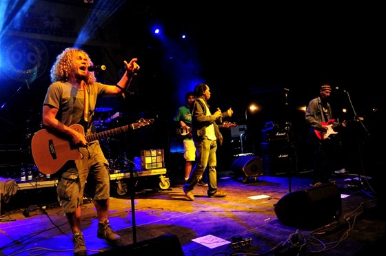 Kapela vihadlo na festivalu v Trutnov v roce 2011