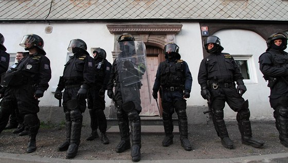 Policie pi demonstraci v Rumburku (26. srpna 2011)