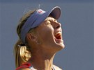 JO! Rusk tenistka Maria arapovov se raduje v zpase prvnho kola na US Open.