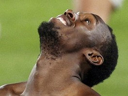 CO JSEM TO PROVEDL? Usain Bolt bezprostedn po pedasném startu.