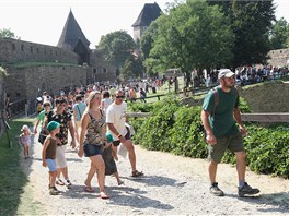 Kováské umní a hezké poasí tak na hrad Helftýn pilákaly za celý víkend