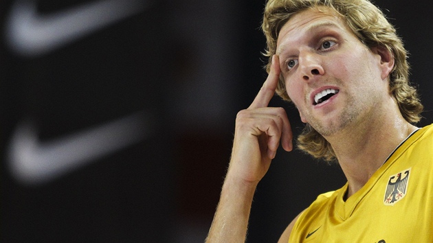 Dirk Nowitzki na tréninku nmecké reprezentace.