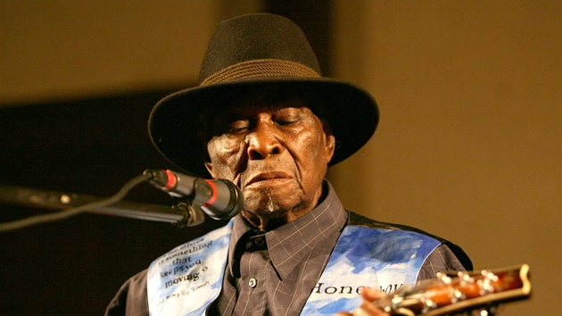 David Honeyboy Edwards David Honeyboy Edwards