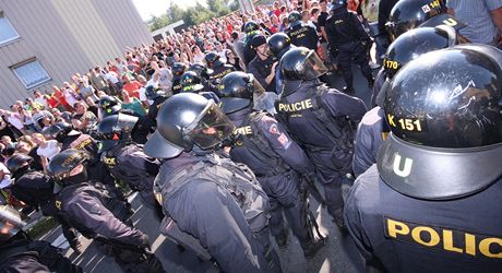 Pátení demonstrace proti obanm, kteí pokozují msto Varnsdorf.