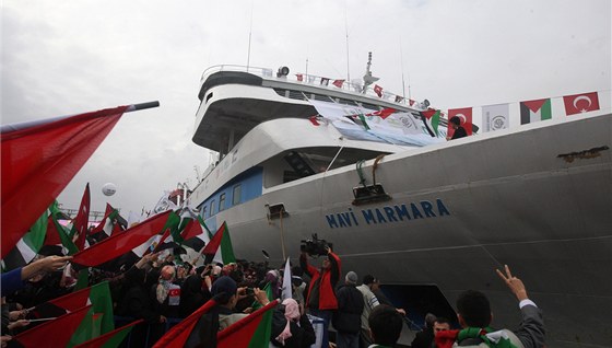 Tureckou lo Mavi Marmara pivítaly po dobrodruství u izraelských beh tisíce