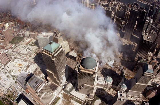 Letecký pohled na WTC po útocích 11. záí 2001