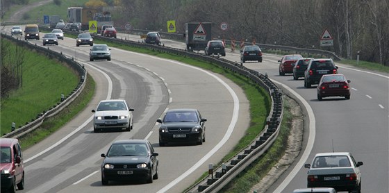 Na rychlostní silnici R46 se podle plán ministerstva, které chce ve velkém mnit kategorie silnic, maximální rychlost 130 kilometr u nikdy nevrátí.
