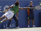 LETEC. Francouzsk tenista Gael Monfils takto odvn skoil v utkn na US