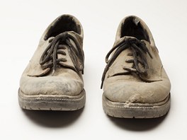 Pracovní boty Briana Van Flanderna, dobrovolníka, který v troskách WTC pátral po peivích a tlech obtí.