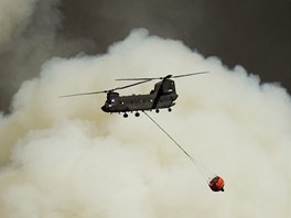 Perry obyvatele Texasu vyzývá, aby respektovali evakuaní pokyny. "Chápu, e