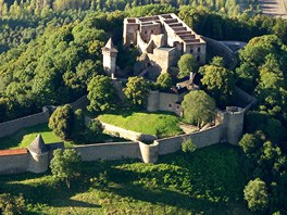 Letecký zábr hradu Helftýn