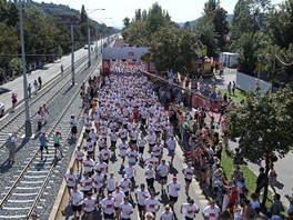 Na startu nm jet bylo hej. Prvn krize pila u na tetm kilometru. Bylo