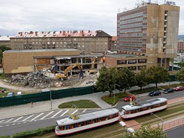 Demolice bývalého spoleenského sálu Sidia v sousedství olomouckého hotelu