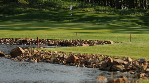 Hit Albatross Golf Clubu ve Vysokém Újezd u Prahy.