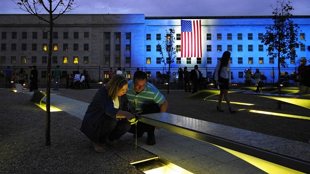 Památník obtem, které zahynuly pi útoku na Pentagon 11. záí 2001