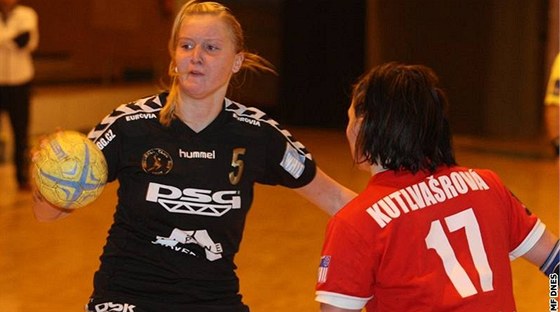 Zlín - Slavia: Petra Rková (vlevo) a Hana Kutlvarová