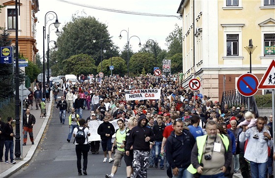 Jedna z mnoha demonstrací ve Varnsdorfu (17. záí 2011)