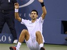 K ZEMI! erstv vtz US Open Novak Djokovi se po promnnm mebolu radost