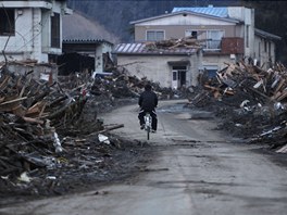 Vláda zvauje, e Japonsko by se v budoucnu mohlo stát bezjadernou zemí.